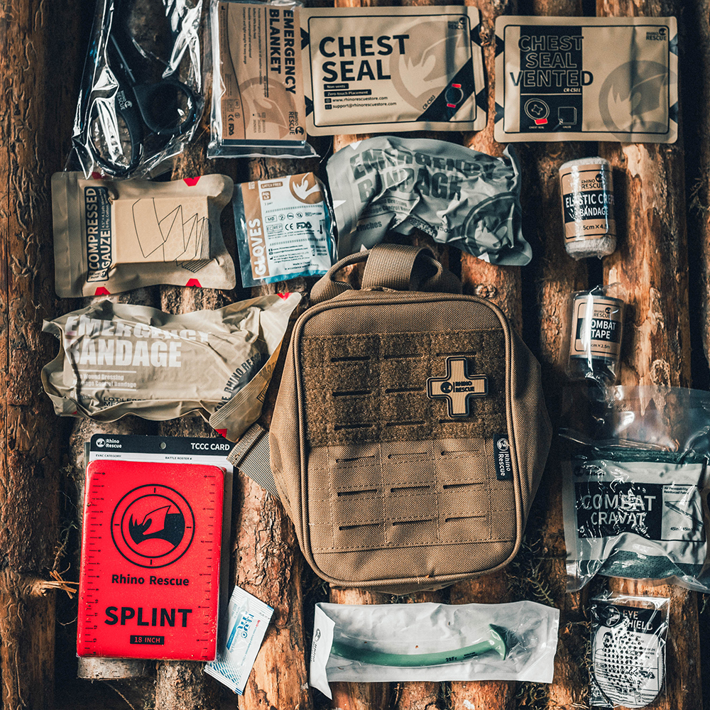 RHINO RESCUE-SE IFAK Trauma First Aid Kit,ยุทธวิธีกระเป๋าทางการแพทย์สําหรับรถ Home Travel เดินป่าและตั้งแคมป์,อุปกรณ์การอยู่รอดฉุกเฉิน