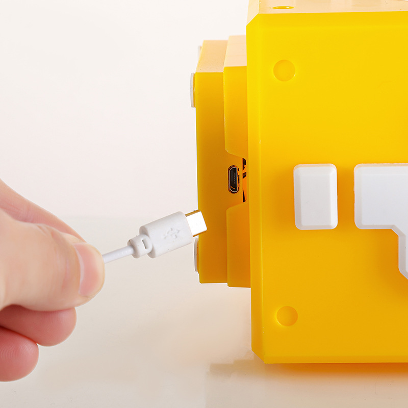 Лампа настольная с USB-портом для зарядки