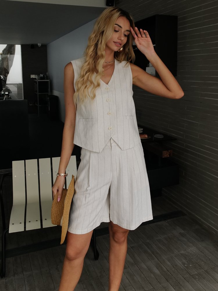 Лето 2025 г., повседневные комплекты льняных жилетов и шорт в полоску