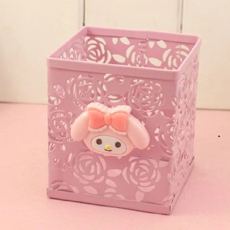 Tempat Pena Hello Kitty Ornamen Desktop Logam Lucu Pena Penyimpanan Puing-puing Desktop Kotak Penyimpanan Kartun Siswa Perempuan Ember