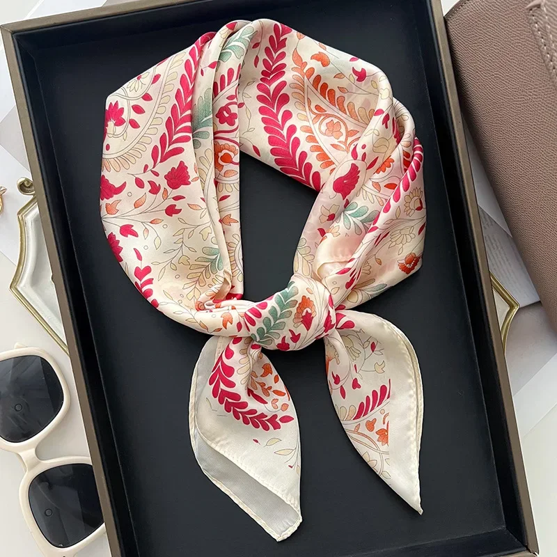 Seide quadratischen Schal Frauen Luxus Blumen druck weichen Satin Kopftuch Haarband Halstuch Kopf Hijab Dame Stirnband Foulard Tasche Band