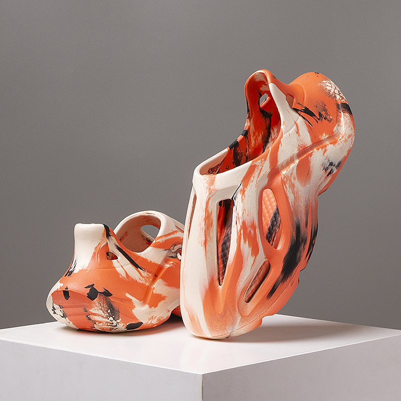 Шлепанцы мужские летние из ЭВА, мягкие пляжные туфли с прорезями, Нескользящие, окрашенные на завязках, Уличная обувь с индивидуальным дизайном, размеры 36-47