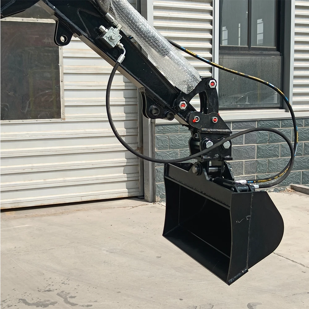 Accesorio de cucharón inclinable de 600 mm para miniexcavadora de 1 tonelada con dos líneas de combustible y dos pines
