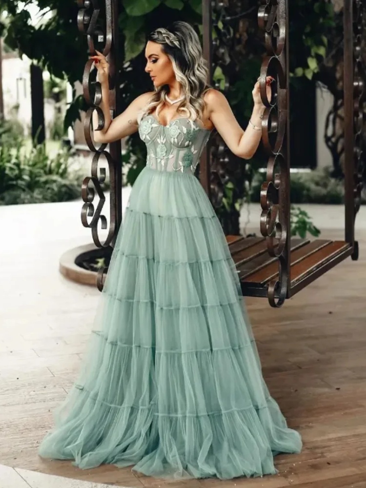 Requintado vestido de bola com flor, decote sem mangas, vestido plissado, vestido de uma linha, vestido de tule, 2024