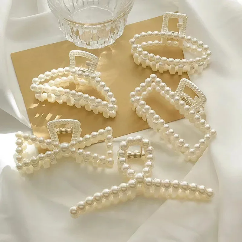 Clip de agarre para niña con geometría de perlas a la moda, Clip para el cabello hermoso y elegante, cuchara para la cabeza trasera, accesorios para el cabello con Clip de tiburón