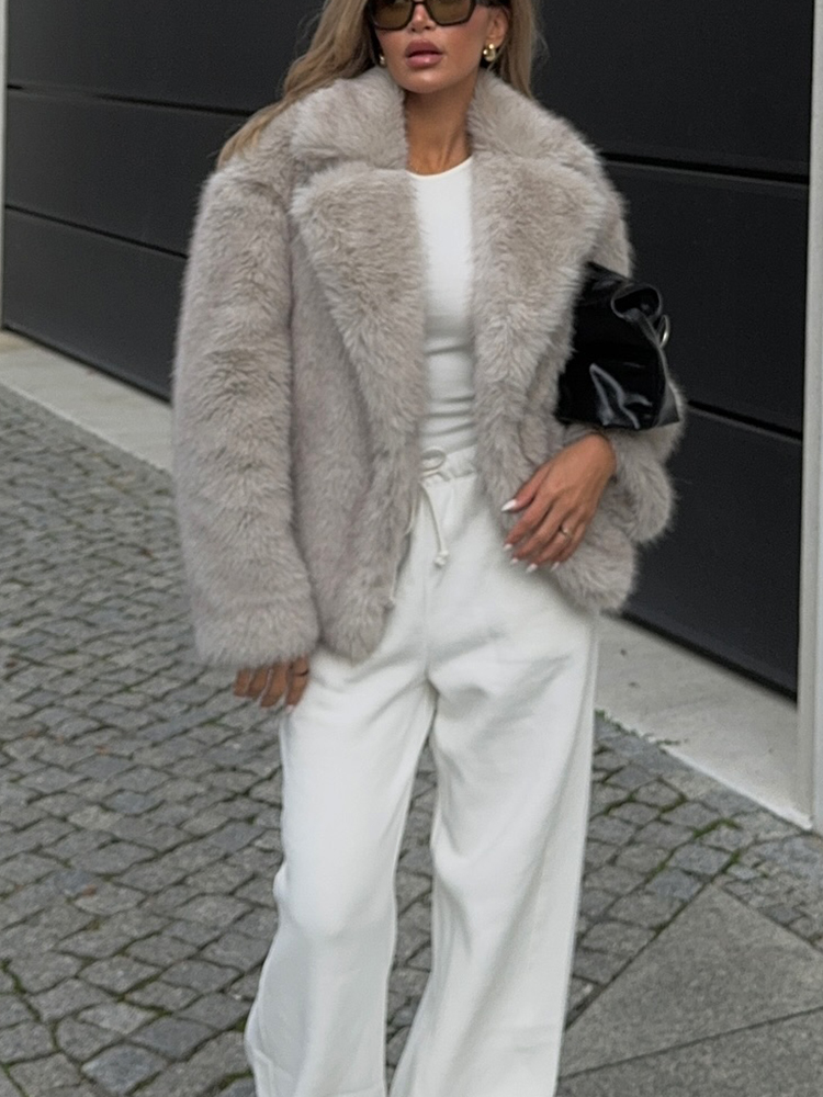 TRAFZA ヴィンテージフェイクファー女性ジャケット固体ターンダウン襟長袖暖かいコートシックな白のファッション 2024 冬秋生き抜く