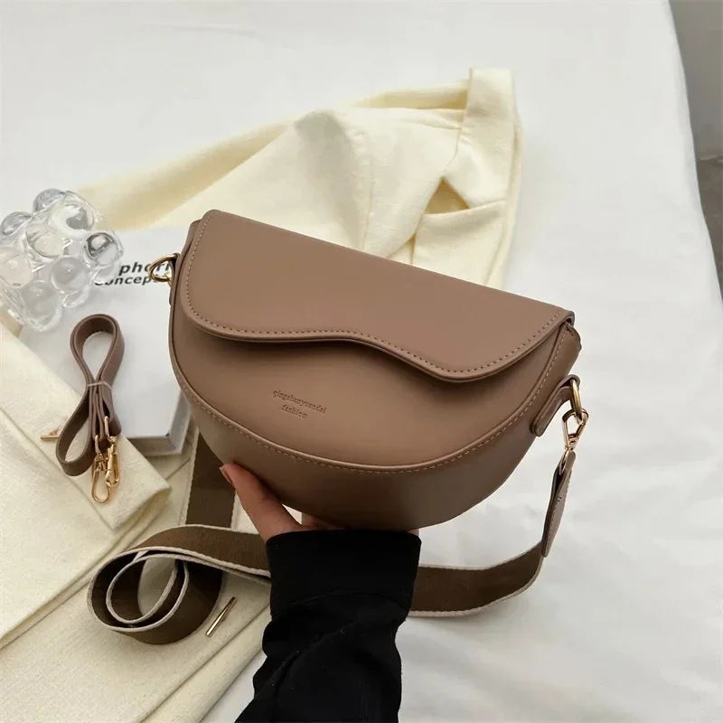 Borsa a tracolla vintage in pelle PU per donna Borsa a tracolla piccola da sella con design a patta con tracolla larga