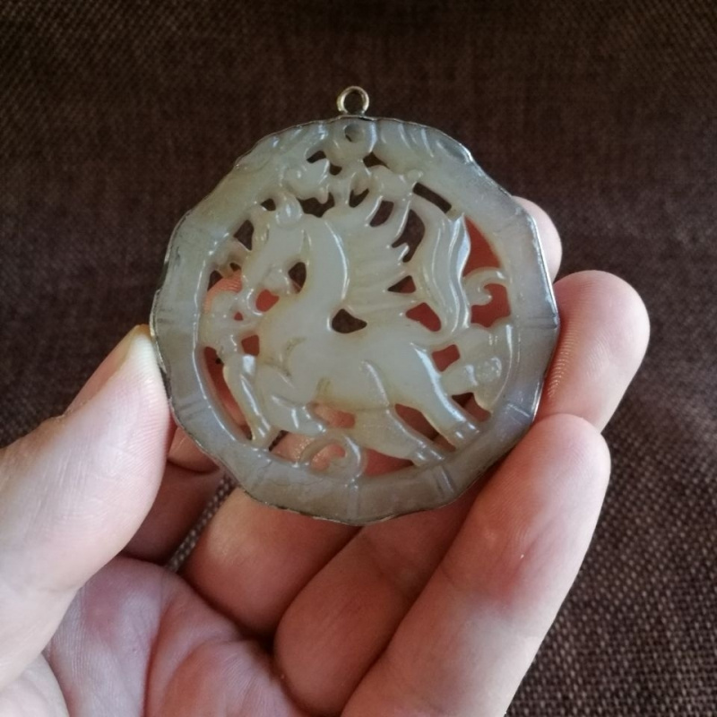 Coleção antiga folclórica refluxo antigo prata incrustada xinjiang branco jade oco marca ganha sucesso instantâneo pingente marca