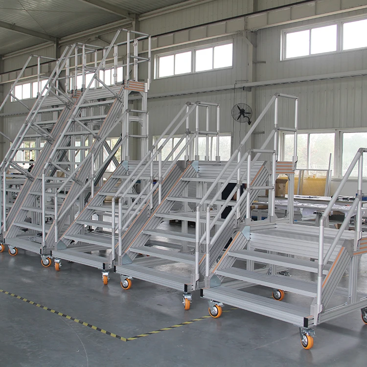 Scale in alluminio di sicurezza industriale Passerelle Piattaforme a gradini Scale pieghevoli con piedini per accessori Livellatore per gambe