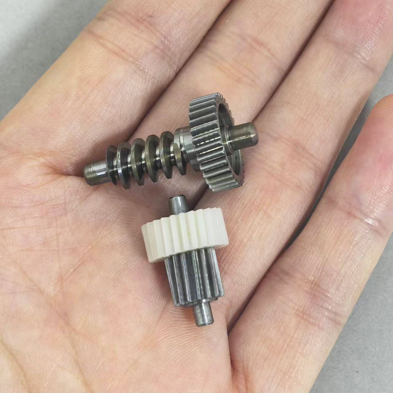 30T 車のバックミラー反転電動折りたたみモーターギアヒュンダイ起亜アゼラ FC260SD14270 エラントラ I20 グランドール I30