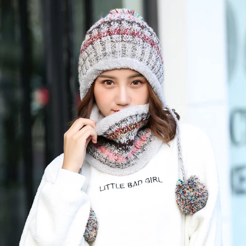 Set di sciarpe per cappelli lavorati a maglia da donna per l'inverno all'aperto Tenere al caldo Berretti da donna spessi e sciarpe ad anello Set da 2 pezzi con palla
