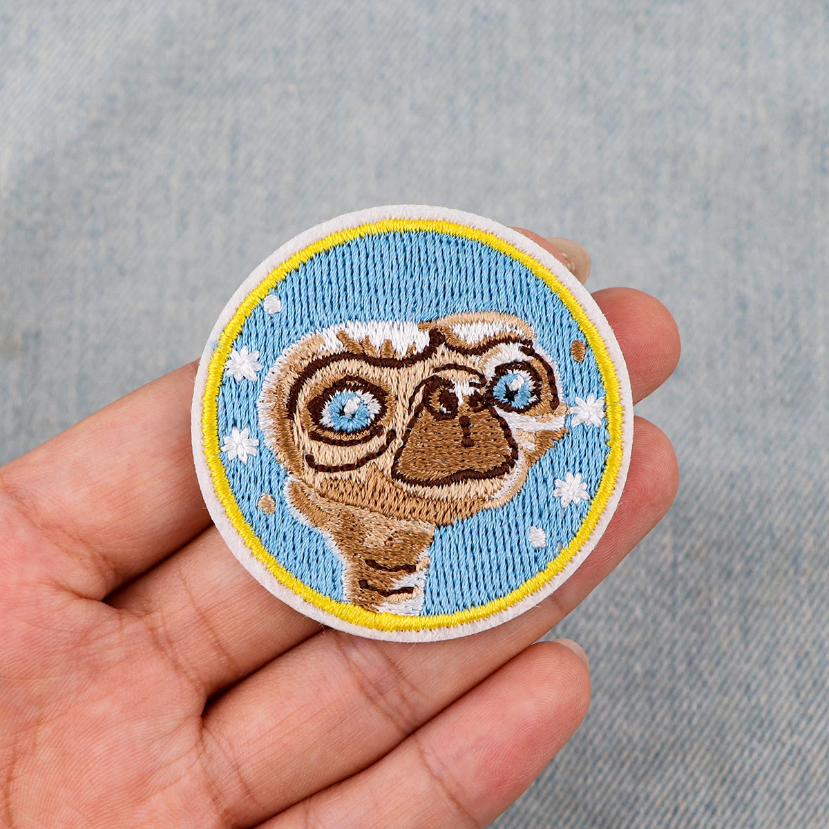 Remendos bordados com projeto estrangeiro para a roupa, remendos adesivos para a roupa, etiquetas dos desenhos animados, diy