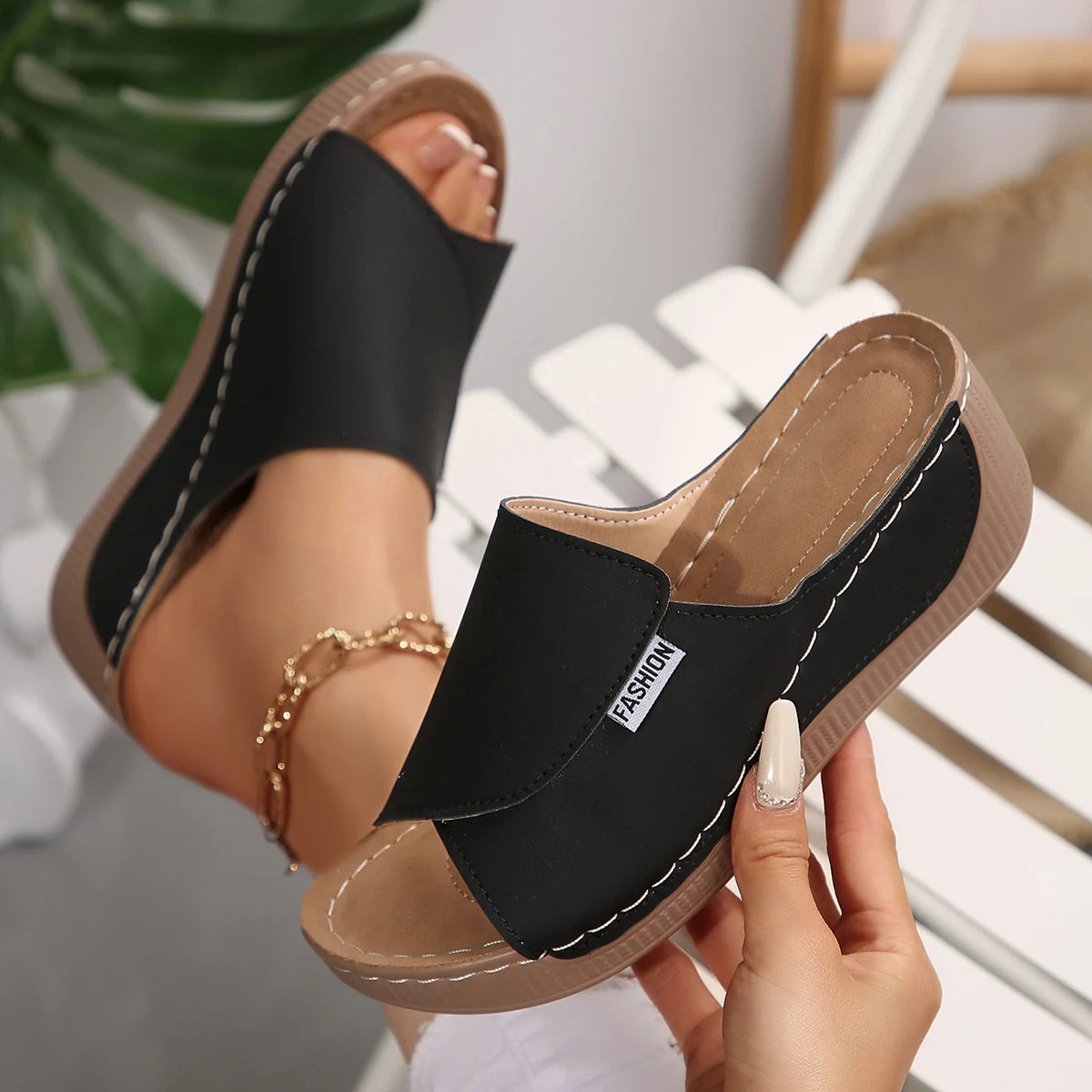 Mulheres cunha chinelos verão 2025 nova moda chinelos dedo do pé aberto sandálias respiráveis fivela confortável mulher sapatos slides