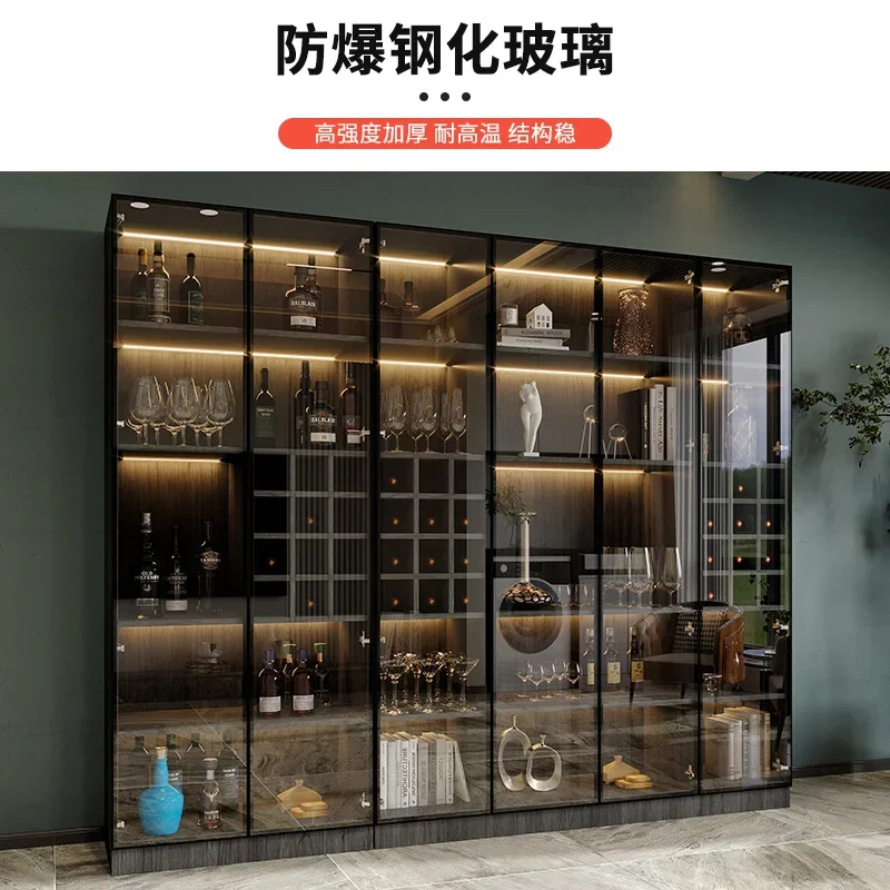 Praktischer großer Weinschrank mit Glastür, leichter Luxusvitrine an der Wand, Massivholz-Sideboard, integrierte Li
