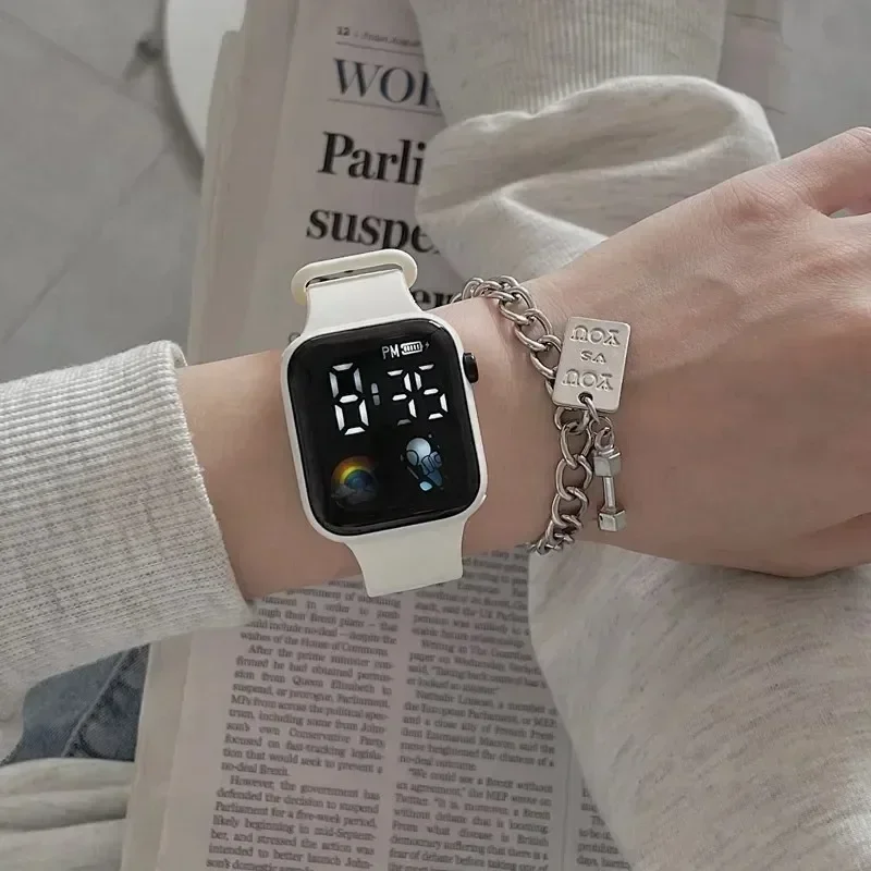 Nuevos relojes deportivos LED, Reloj Digital Para hombres y mujeres, relojes de pulsera informales de silicona, Reloj Para Mujer (sin pulsera)