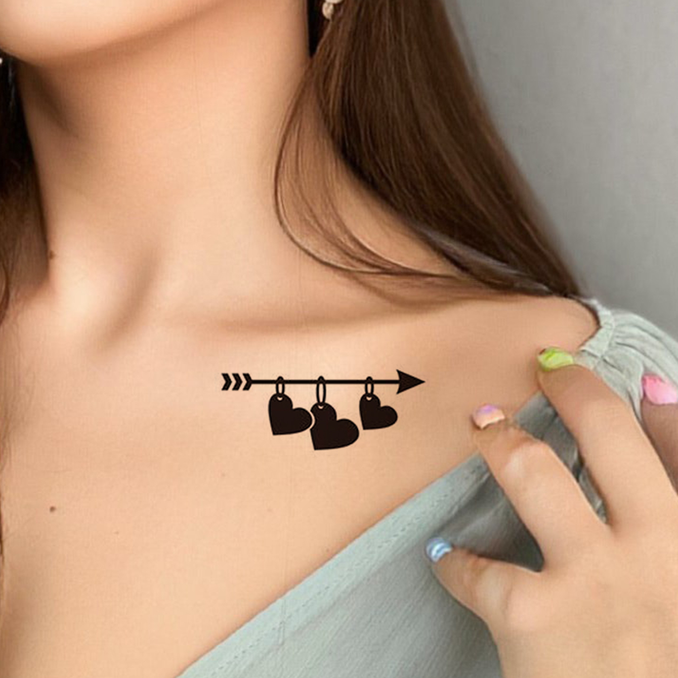 男性と女性のための一時的な入れ墨のステッカー,小さなパターン,羽,ハート,鳥の表現,ボディーアート,腕,30個