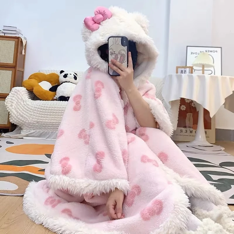 Miniso Kawaii HelloKitty Plush Robes สาวน่ารัก Sanrio อะนิเมะ Y2K ชุดนอนผ้าห่มสบายๆขนแกะชุดนอนเสื้อผ้าผู้หญิง