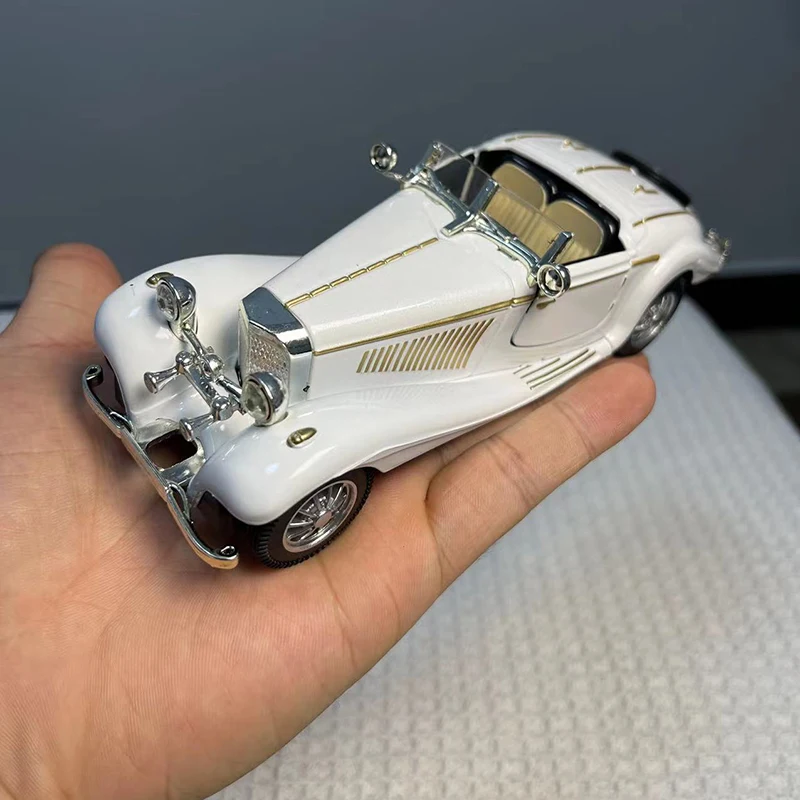 1:28 ミニモデル合金レトロヴィンテージカーダイキャストモデルおもちゃの車両プルバックカーシミュレーションコレクションギフトのおもちゃ男の子