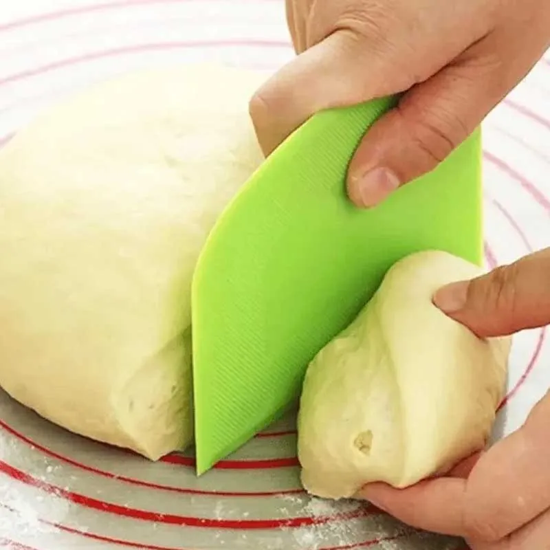 Espátula de plástico para crema y pasteles, cuchillo para masa, raspador de mantequilla con borde liso, herramientas para hornear, 1 ud.