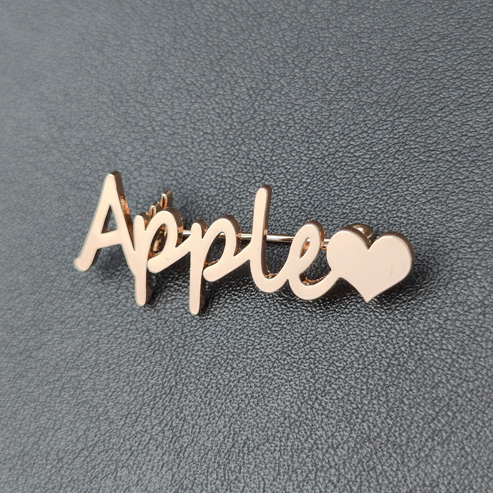 Benutzerdefinierte Brosche-personalisierte Edelstahl benutzerdefinierte Namensnadeln Typenschild Brosche-Meeting-Anwesenheit-Hochzeitsgeschenk-Logo Custom