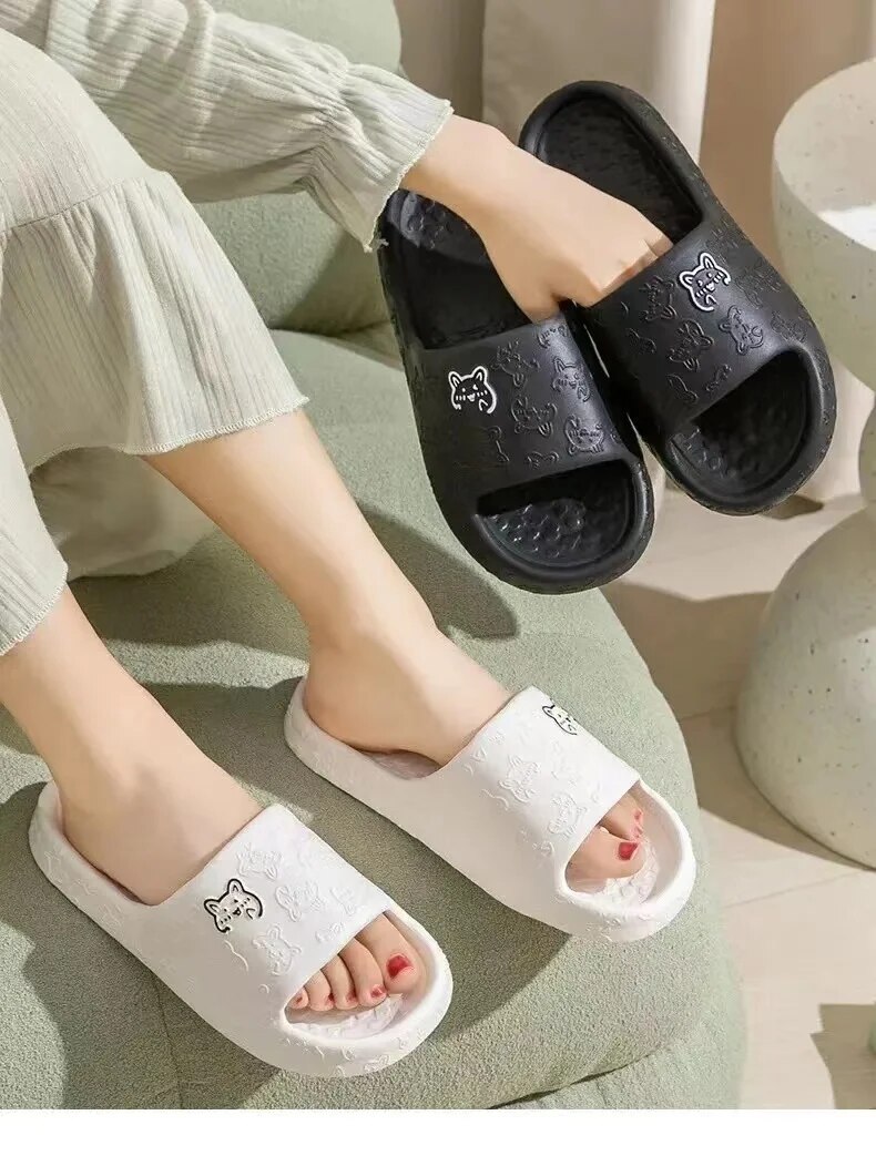 Damskie letnie kapcie EVA do łazienki w domu antypoślizgowe miękkie szerokie komfortowe kapcie dla par unisex klapki plażowe na zewnątrz męskie slajdy