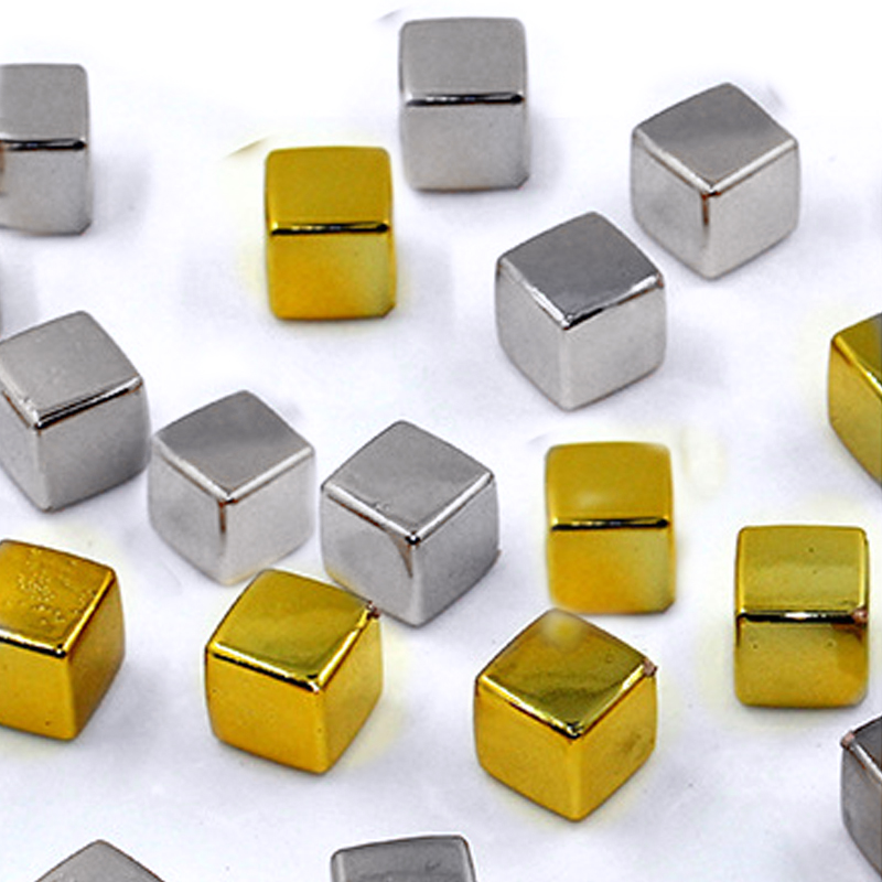100 шт./компл., золотые однотонные квадратные угловые хрустальные игральные кости, шахматная деталь, прямоугольное сито, куб для игры-головоломки, 8 мм