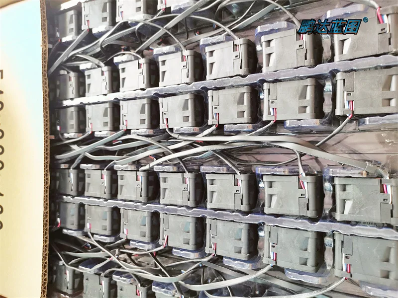 เซิร์ฟเวอร์ W40S12BS2E5-57T04HF9แบบ Dual Ball 4028ควบคุมอุณหภูมิ1.61A Fan40 PWM 4CM12V * 40*28มม.