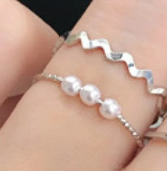 Nueva aleación de anillo de moda simple y versátil.