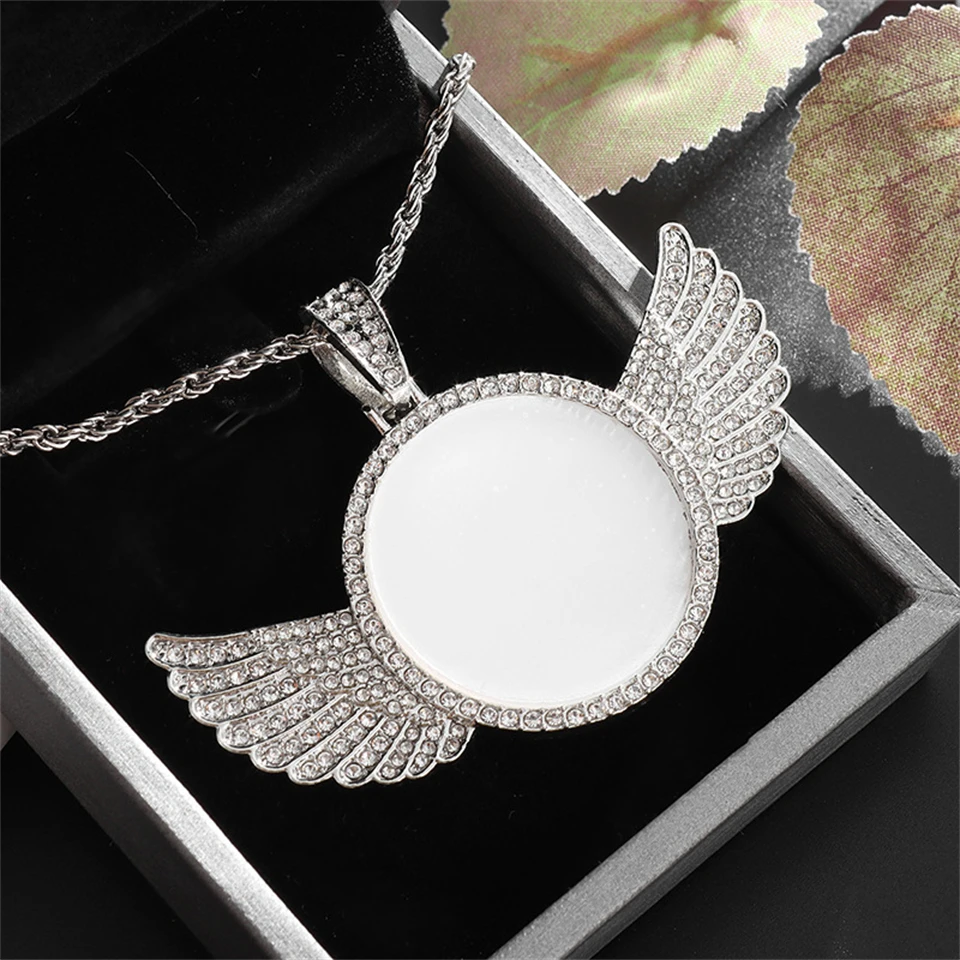 Htpwe ailes d'ange miroir Photo pendentif commémoratif incrusté de cristal de glace zircone collier Couple bijoux à la mode cadeau d'anniversaire