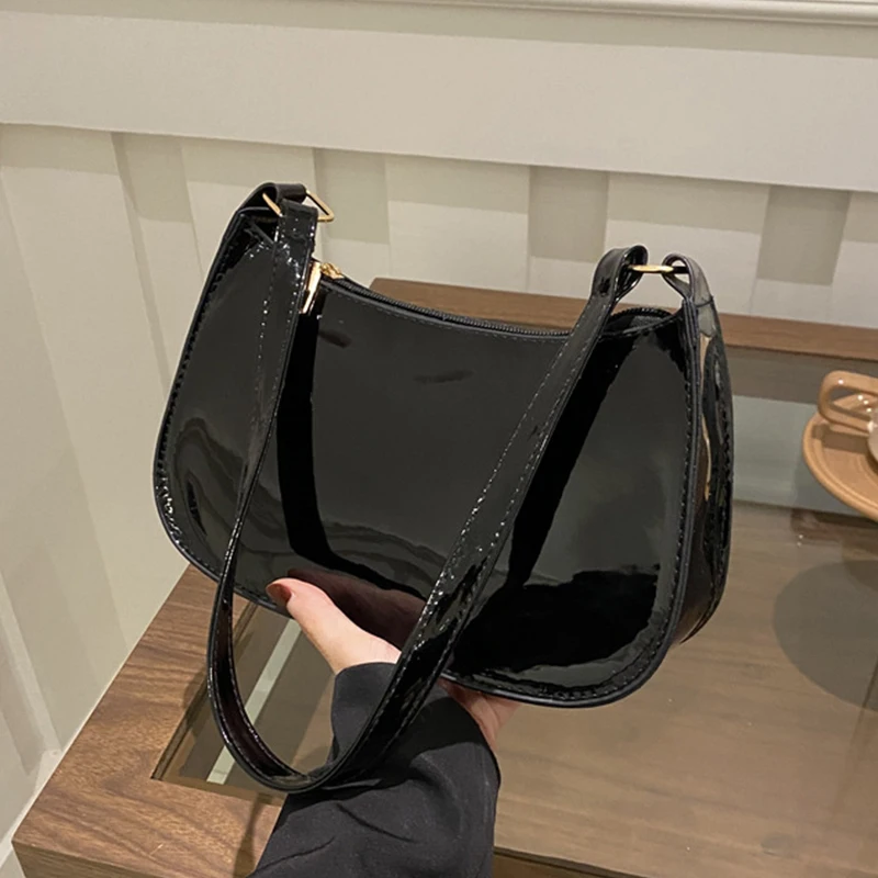 Borsa a tracolla vintage in pelle verniciata Borse da donna alla moda Borsa sotto le ascelle Hobos di design casual