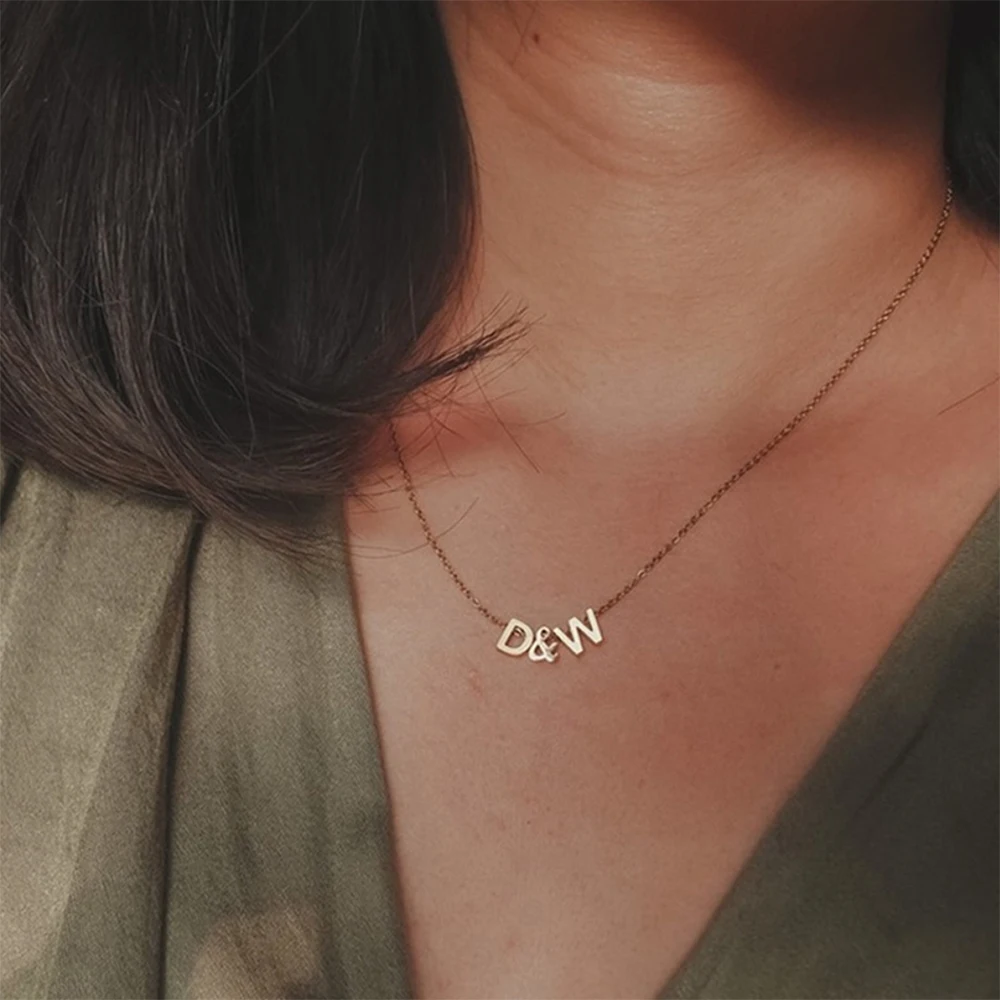 EManc Tiny TIM BÈO Ban Đầu Charm Vàng Màu Sắc Màu Bạc Chữ Tên Mặt Dây Chuyền Nữ Giá Sỉ Bảng Chữ Cái A-Z Món Quà Trang Sức