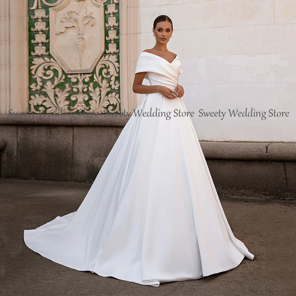 Jiayigong Splendido abito da ballo Abiti da sposa Personalizzati con spalle scoperte Scollo a V Semplice abito da sposa con corsetto in raso con strascico