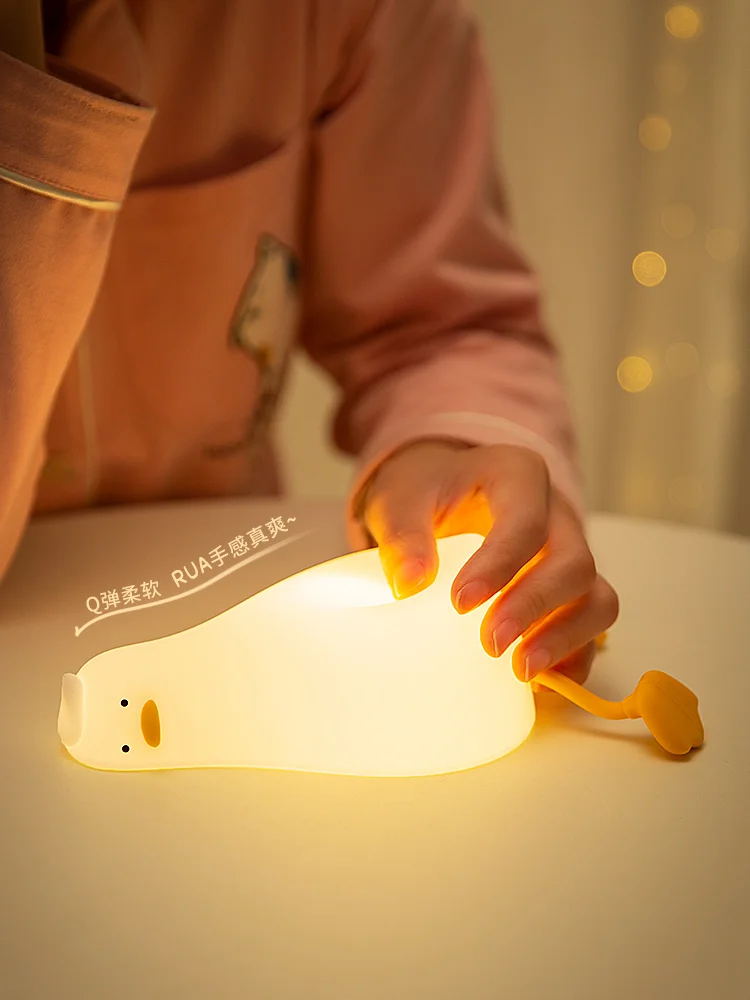 Lampada da comodino ricaricabile a luce notturna dimmerabile in Silicone con luce notturna a forma di anatra piatta per l'allattamento al seno sala Kawaii
