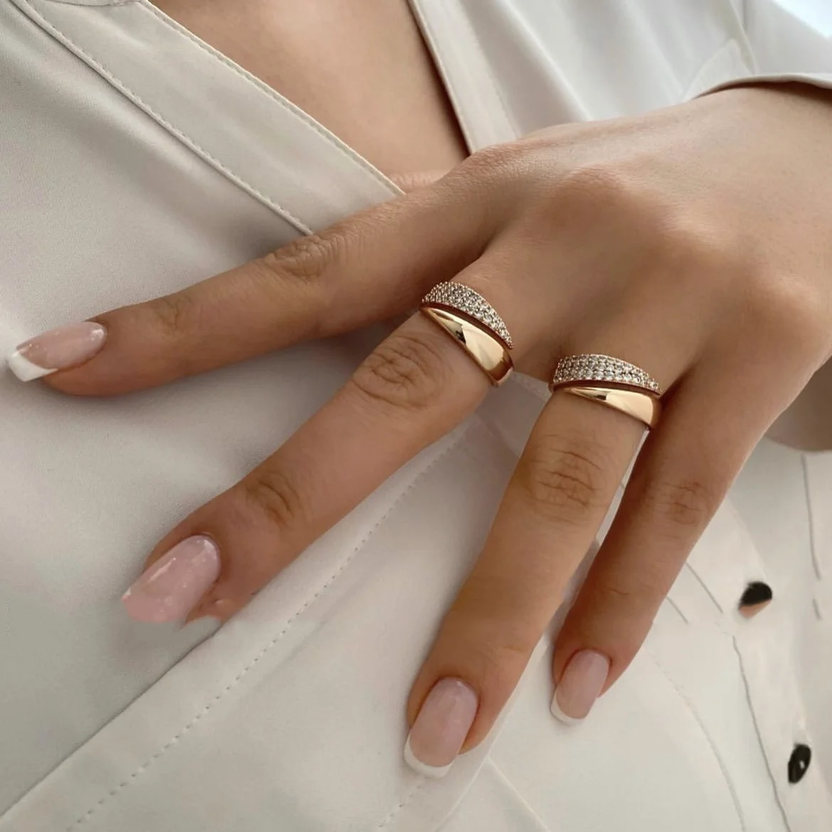 2024 Nweสแตนเลส 18K Gold Plated SunแหวนหินธรรมชาติฝังHollowโลหะแหวนเครื่องประดับอินเทรนด์