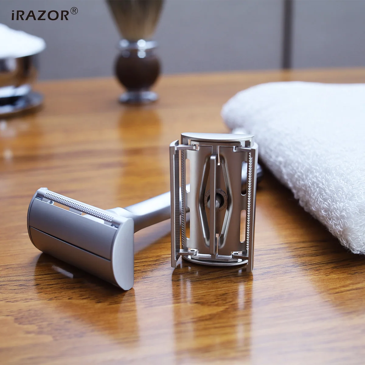 Irazor มีดโกนแบบขอบสองด้านดีไซน์รูปผีเสื้อขนาดใหญ่มาใหม่พร้อมใบมีดแบบเติม10ชิ้นสำหรับผู้ชายชุดของขวัญกรูมมิ่งแบบใช้ซ้ำได้