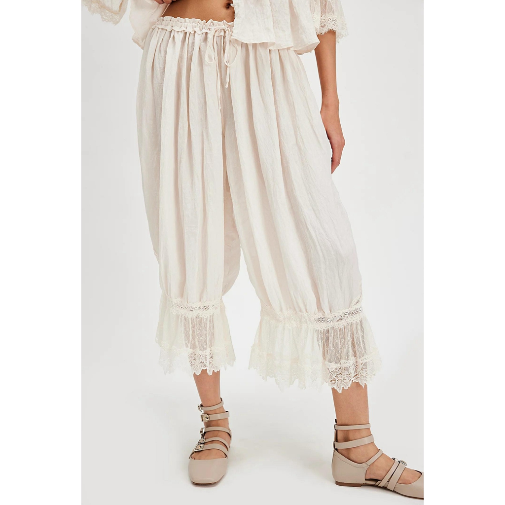 Combhasaki Damen Y2K Loose Fit Bloomers Kurze Hose Kordelzug Hohe Taille Blumenspitze Patchwork Wadenlange Laternenhose