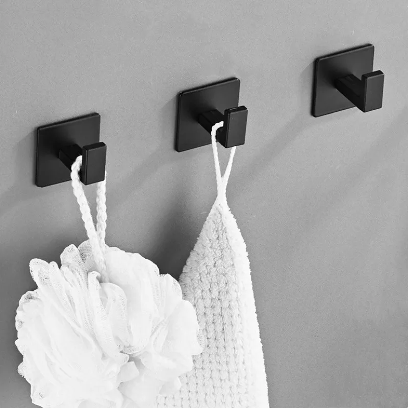 1-4pcs ห้องน้ํากาวสีดํา Robe Hooks ผ้าเช็ดตัว Hook Coat ผู้ถือคีย์แขวนเสื้อผ้าห้องน้ําห้องครัวอุปกรณ์ฮาร์ดแวร์