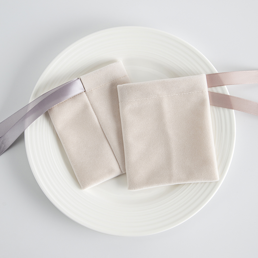 5pcs/Lot Bulk Beige Velvet Pouches Ribbon Jewelry Packing Display Storage For Wedding Candy Gift Travel Drawstring Dust Bags