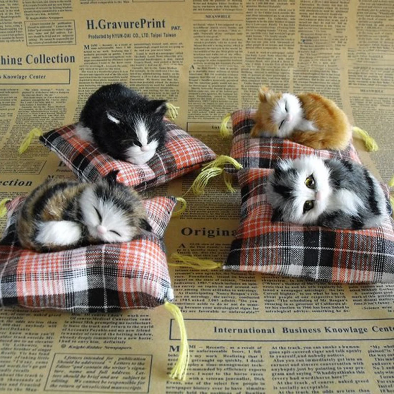ประดิษฐ์ MINI Sleeping แมวบนผ้า Pad Plush จําลองโกหกแมวตุ๊กตาเครื่องประดับเด็กของขวัญงานฝีมือตกแต่งบ้าน