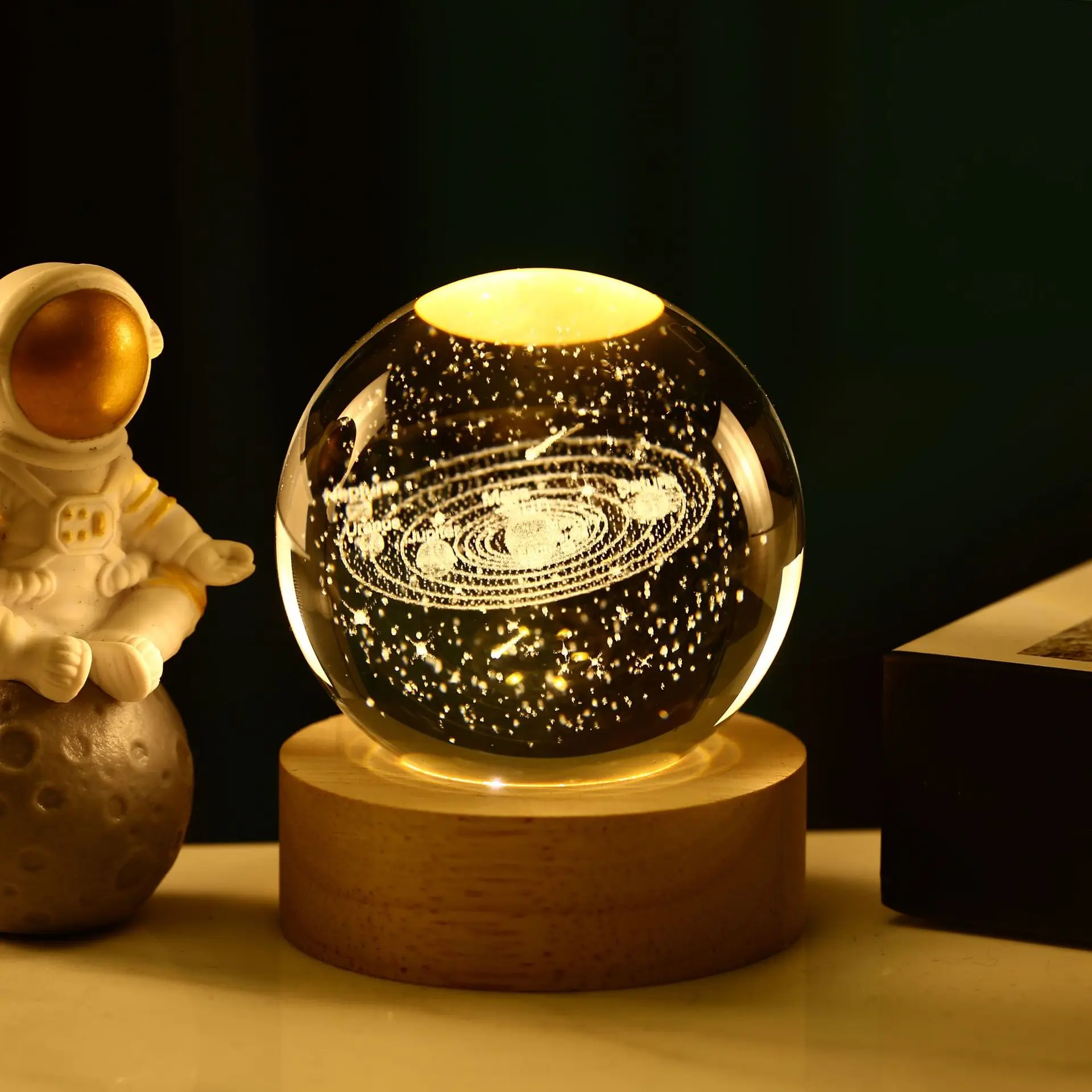 3D クリスタルボールクリスタルプラネットナイトライトレーザー彫刻太陽系地球儀天文学誕生日ギフトホームデスクトップ装飾