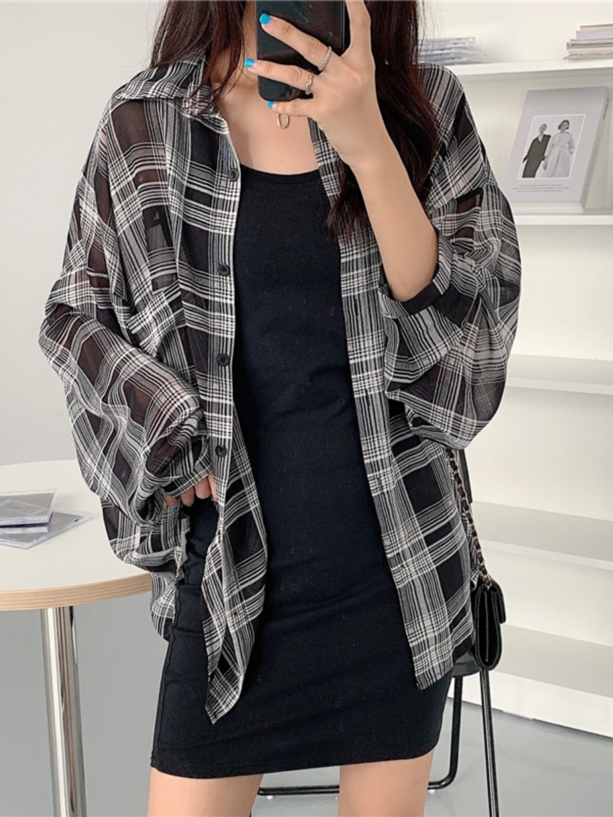 Csa Fena de Verão em Seda Gelada Xadrez, Fina, para Proteção Solar, Manga Longa, Crimento Médio, Material 00%