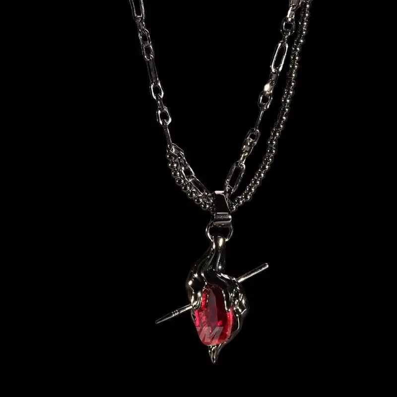 《Amor y espacio profundo》Qin Che Collar con Piercing en forma de corazón Colgante Juego de anime Peripheral Cadena de clavícula bidimensional Regalo de cumpleaños