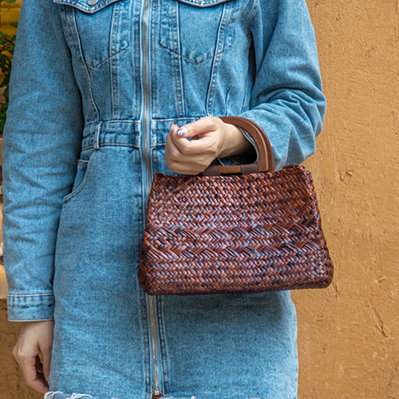 Handheld stro geweven tas strand zomer pastoraal geweven dames Koreaanse versie handtas met houten handvat