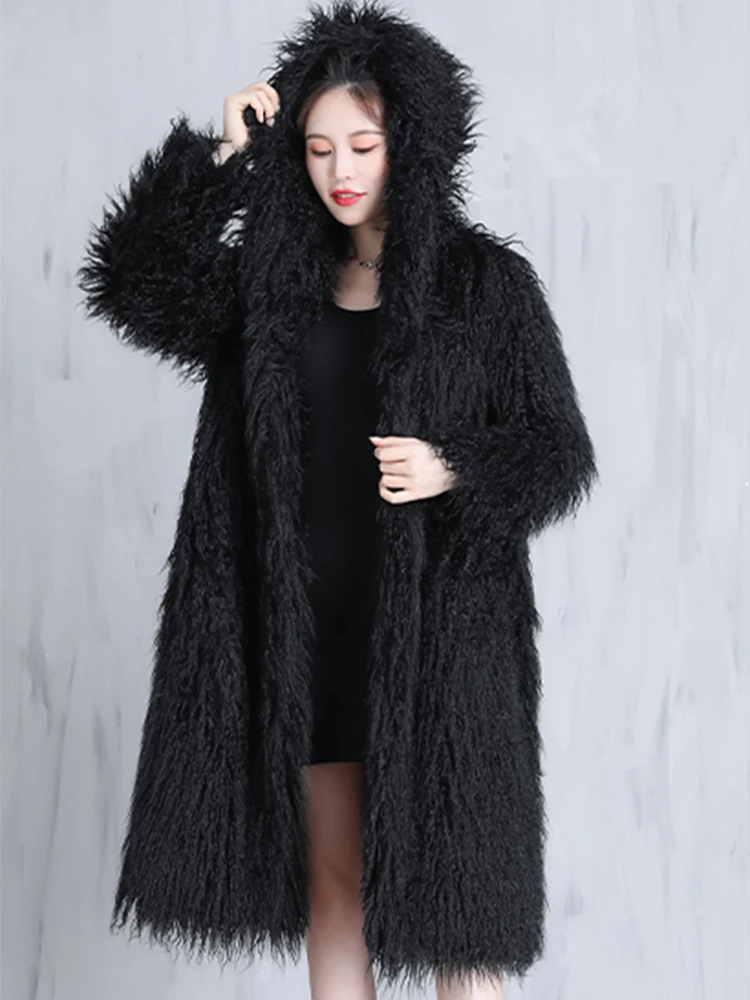 Nerazzurri Winter Weiß Schwarz Dicke Warme Lose Shaggy Hairy Faux Pelz Kokon Mantel Frauen mit Kapuze Langarm Koreanische Mode 2021