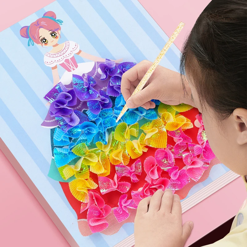 Kado ulang tahun 1ชุดสำหรับเด็กผู้หญิงศิลปะทำจากผ้าแบบทำมือศิลปะแบบเจาะรูงานฝีมือชุดของเล่นสติกเกอร์ติดบอร์ดรูปเจ้าหญิง