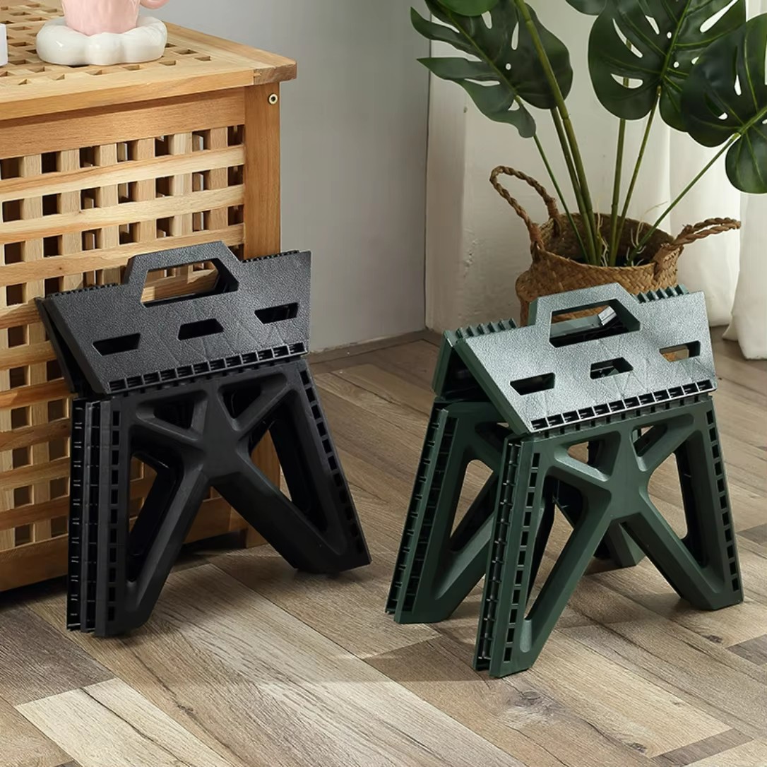 Portable Folding Chair Handheld Plastic Outdoor Camping Chair High Load Bearing Durable Folding Step Stool for Kids or Adults