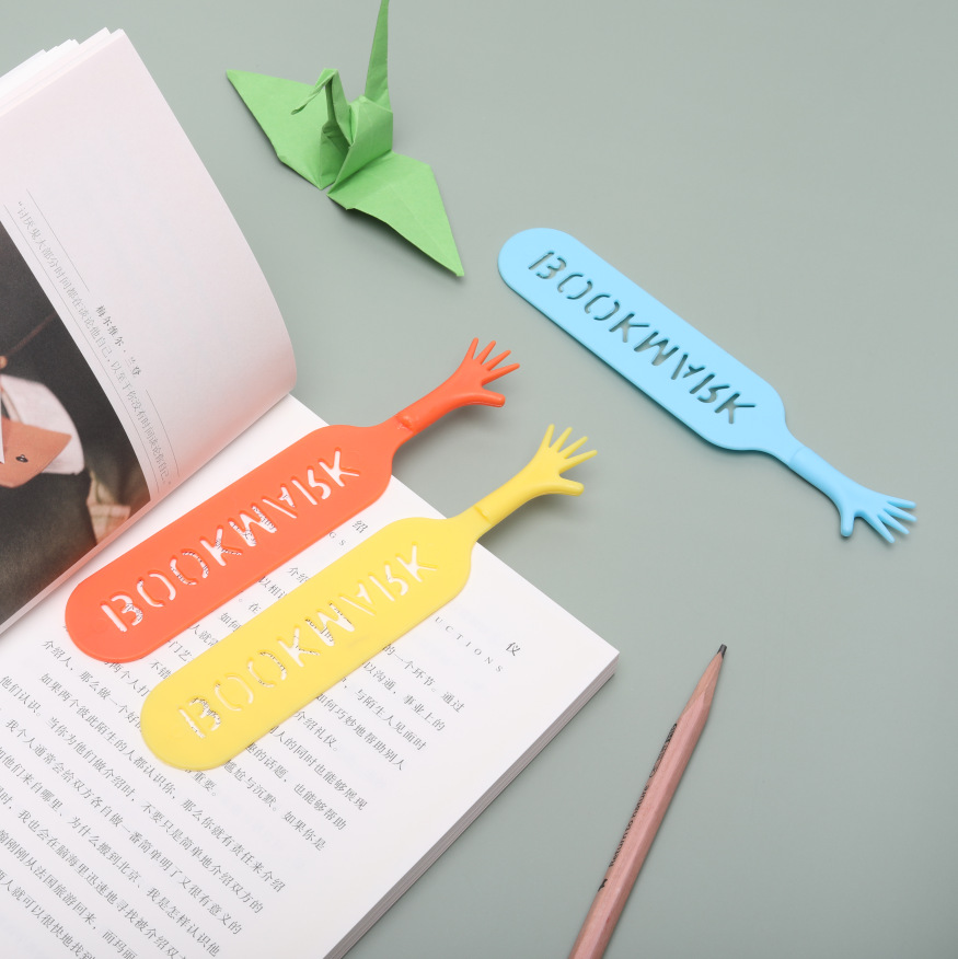4Pcs Great Bookmark Stationery Creative Finger Help Me Durable Diary Bookmarks Mini Hands Modeling Bookmark Book Decoration