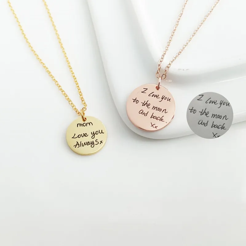 Collar con nombre grabado personalizado, colgante de moneda de disco redondo de acero inoxidable con fecha, gargantilla de cadena con texto personalizado para mujer y novia