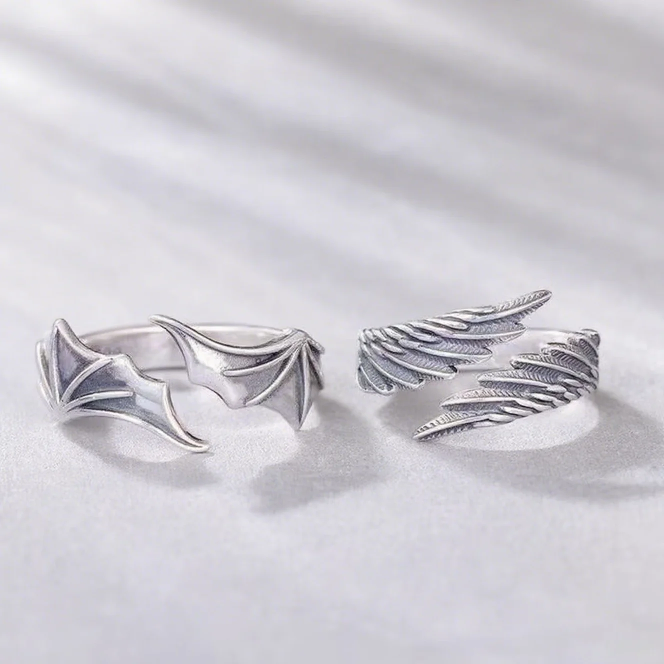 Anello con ali d'angelo e diavolo, design di nicchia di fascia alta con anello di abbinamento per coppia retrò con apertura regolabile