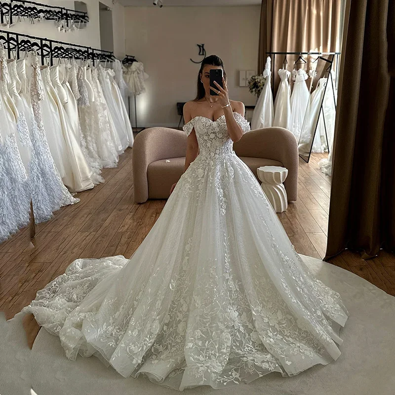 Flavinke Abiti da sposa personalizzati con applicazioni in pizzo a trapezio 2025 Abiti da sposa con scollo a cuore con spalle scoperte Abito da sposa senza schienale